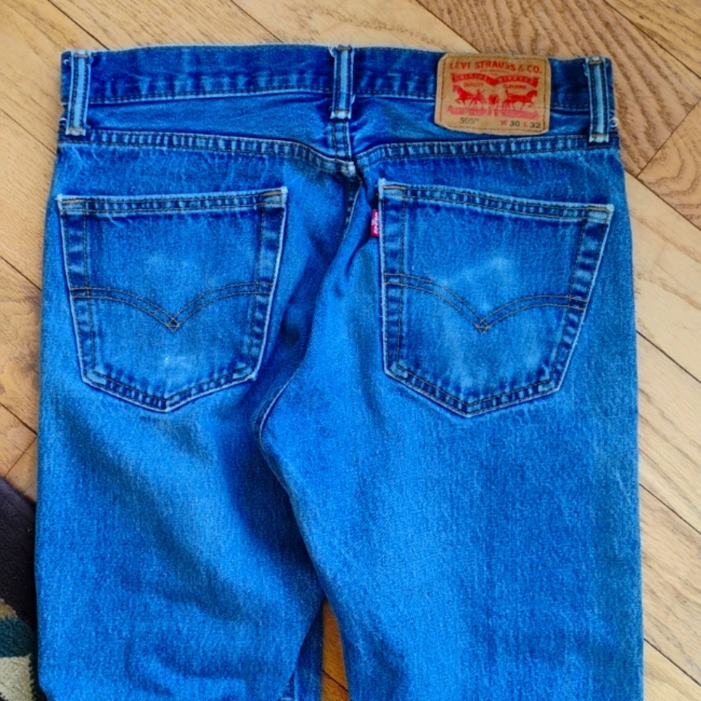 👖 Levi's 505  JEANS NATURALLY DISTRESSED PERFECTLY UNISEX  32 X 30 EPLC